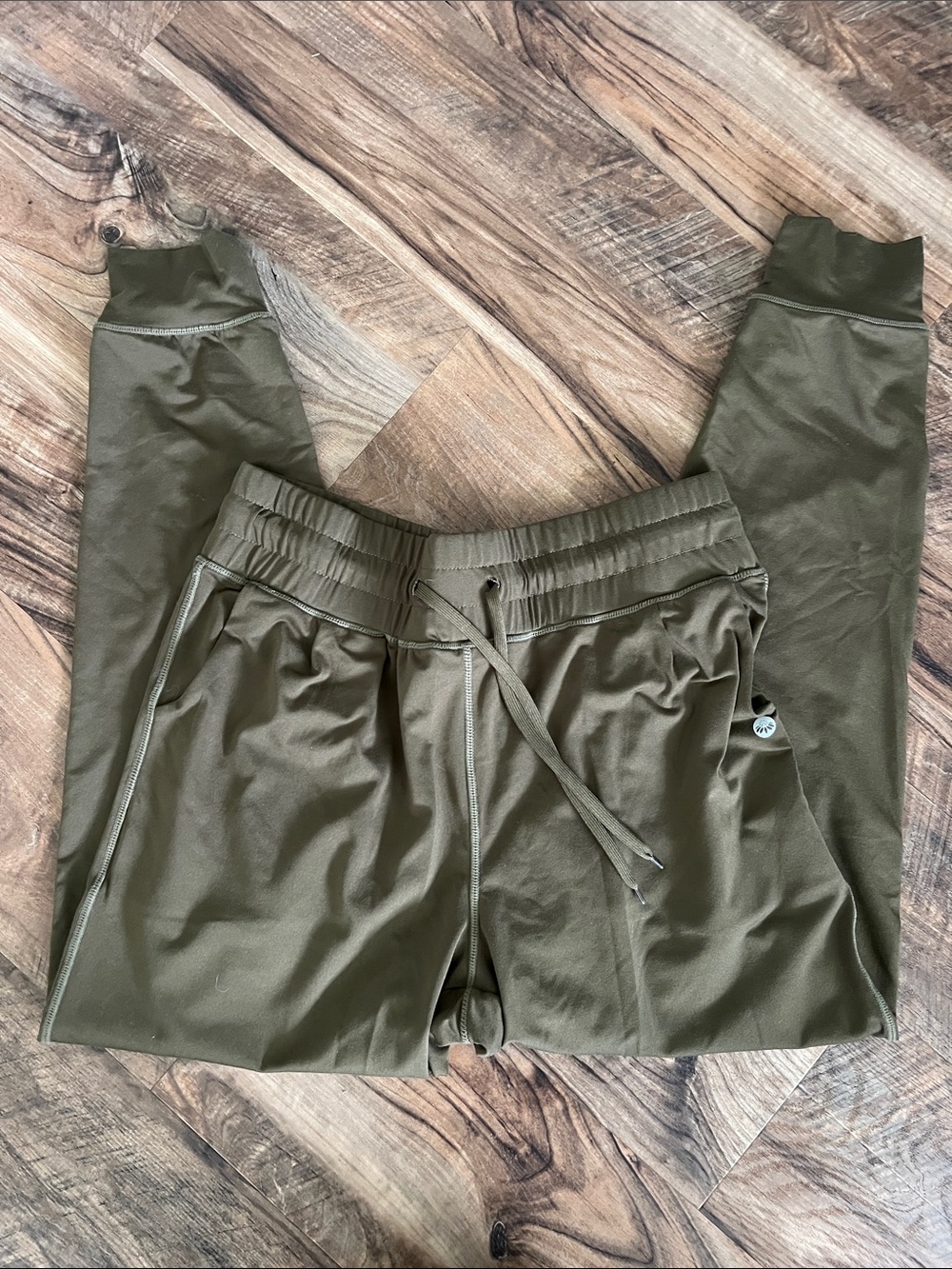 Senita Athletics Olive Jogger Pants with Drawstring Waist - MT - Picture 4 of 5